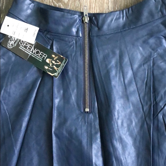 NWT Size XS Navy Pleather skater skirt - Picture 2 of 3